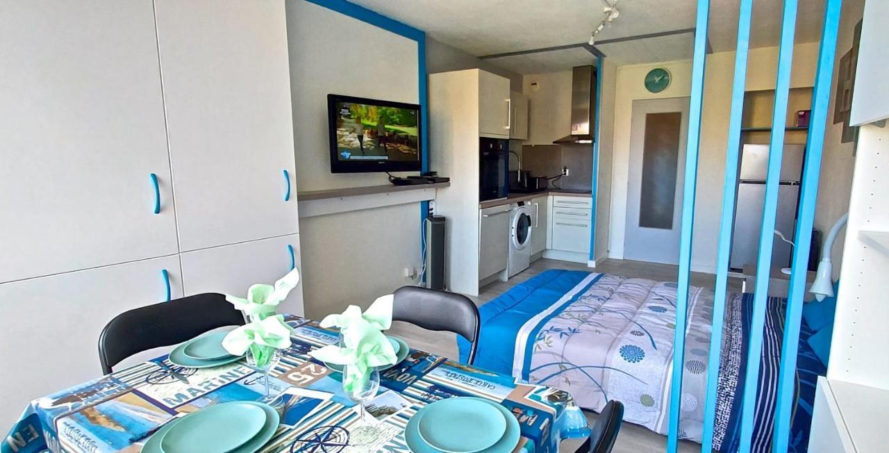 Hypercenter 27 M With Wifi And Shared Pool Apartment Frejus Luaran gambar
